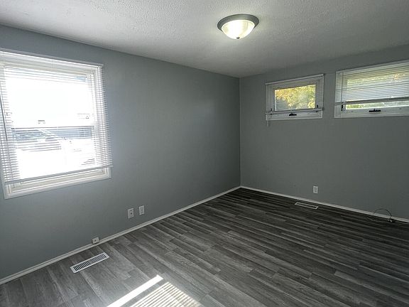 3rd image of 510 Manchester Dr