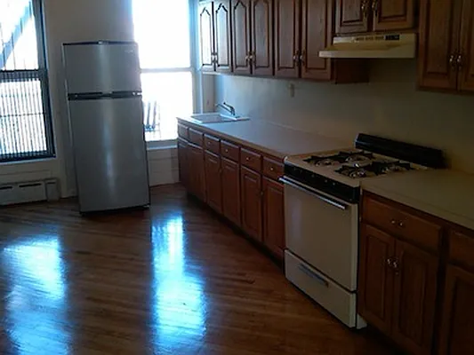 Rented by Alta Real Estate | media 37