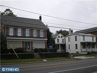 1st image of 482 Main St