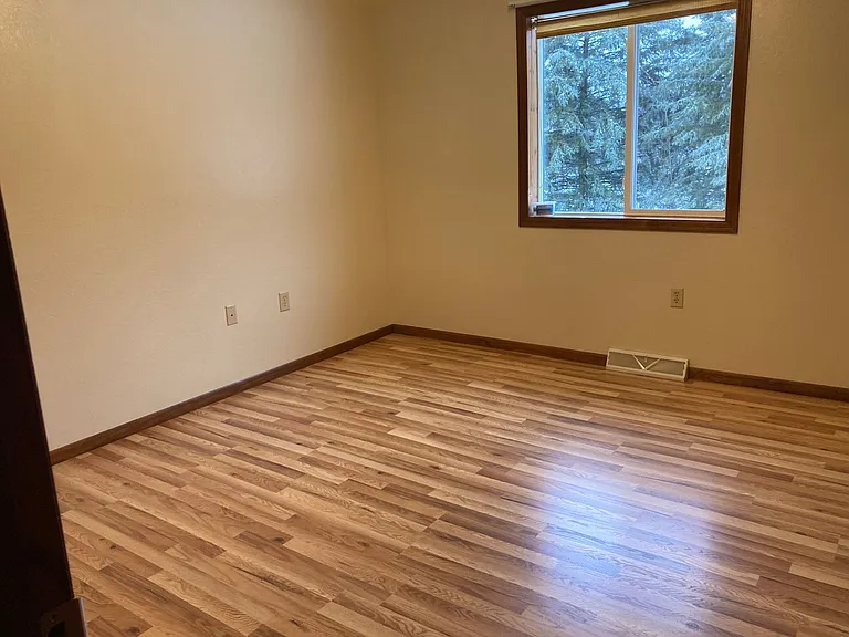4866-68 Hilltop Rd — Photo 14