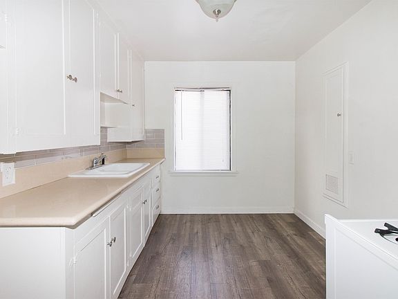 3rd image of 719 E Medio St APT 15