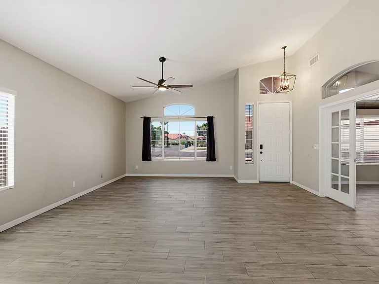 1274 E Lake Dr — Photo 8