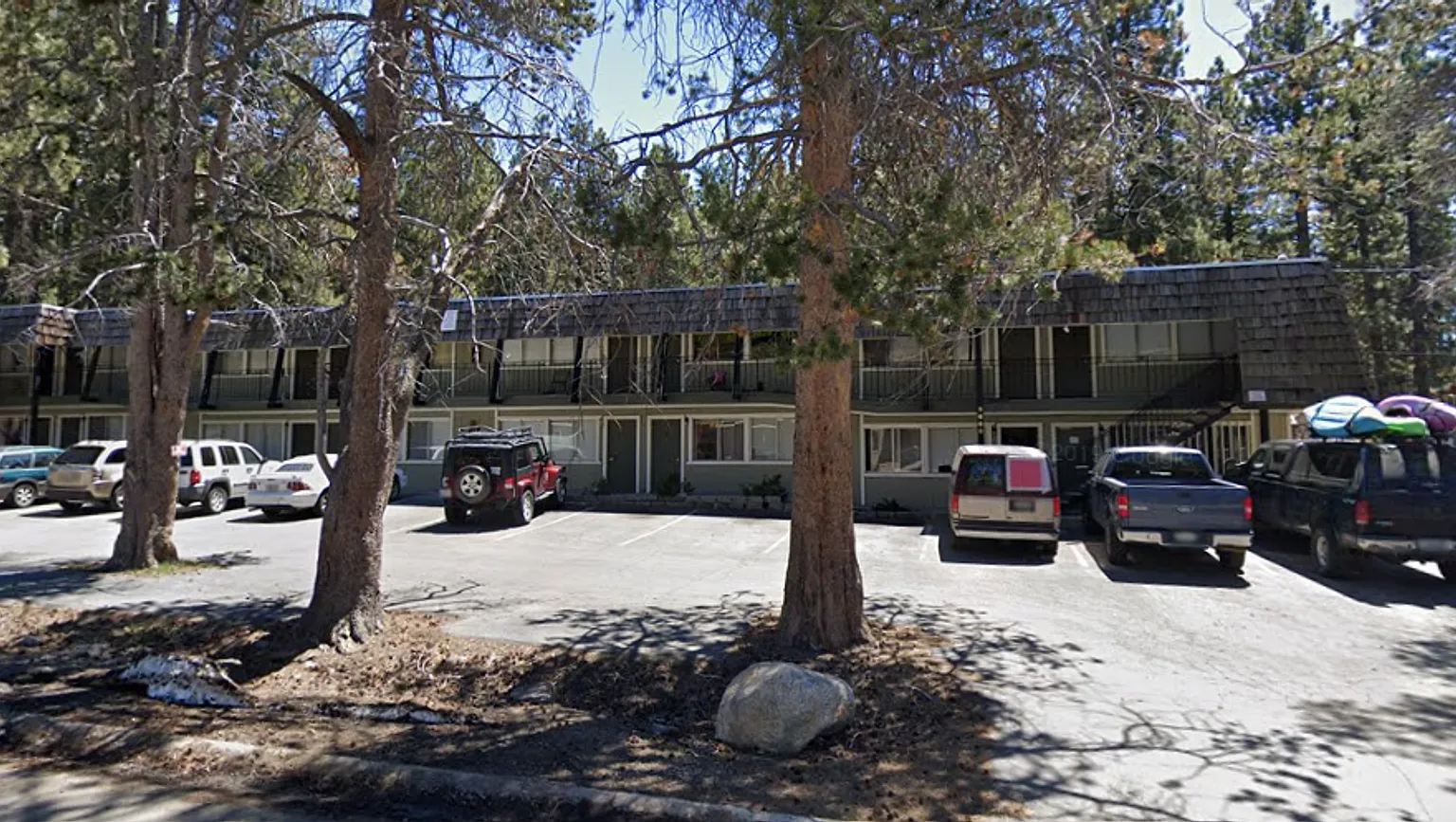 SP3668-Slalom Apartments — Photo 4