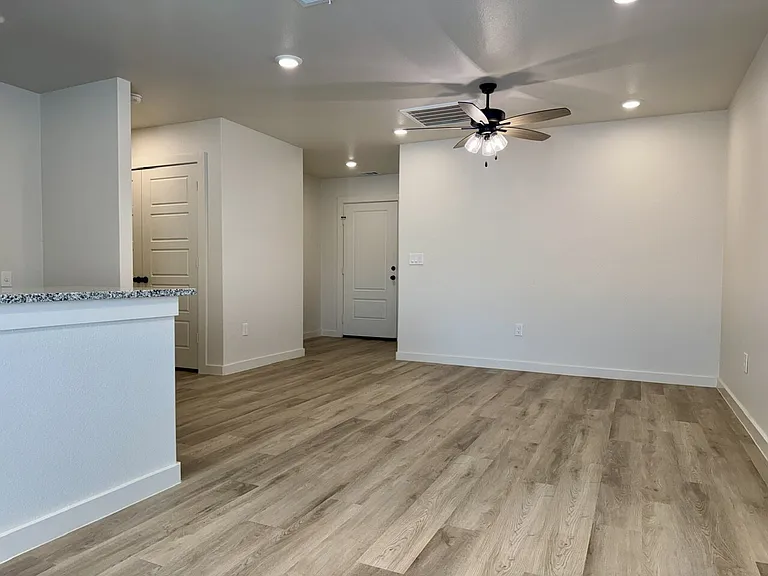 13817 Fremont Ave — Photo 4