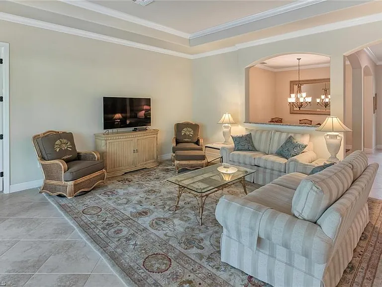 9387 Vercelli Ct — Photo 4