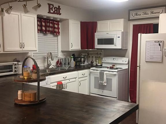 5th image of 710 Lee St
