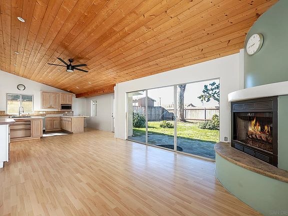 3rd image of 4428 Mount Herbert Ave
