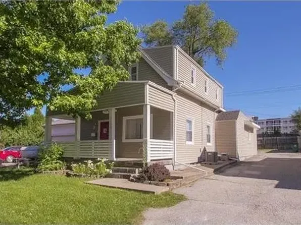 2202 W 47th Ter, Westwood, KS 66205