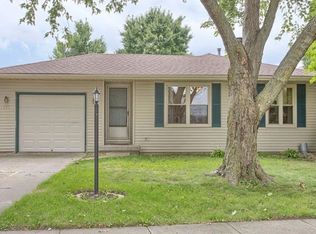 2805 Clayton Blvd, Champaign, IL 61822