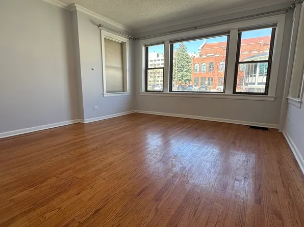 2717 W Carmen Ave #1, Chicago, IL 60625