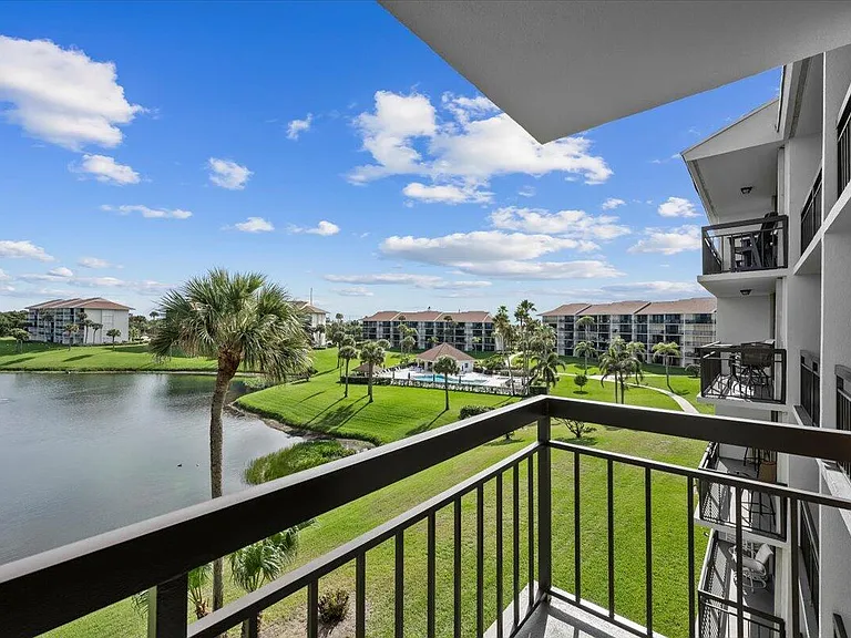 201 S Seas Dr #404 — Photo 17