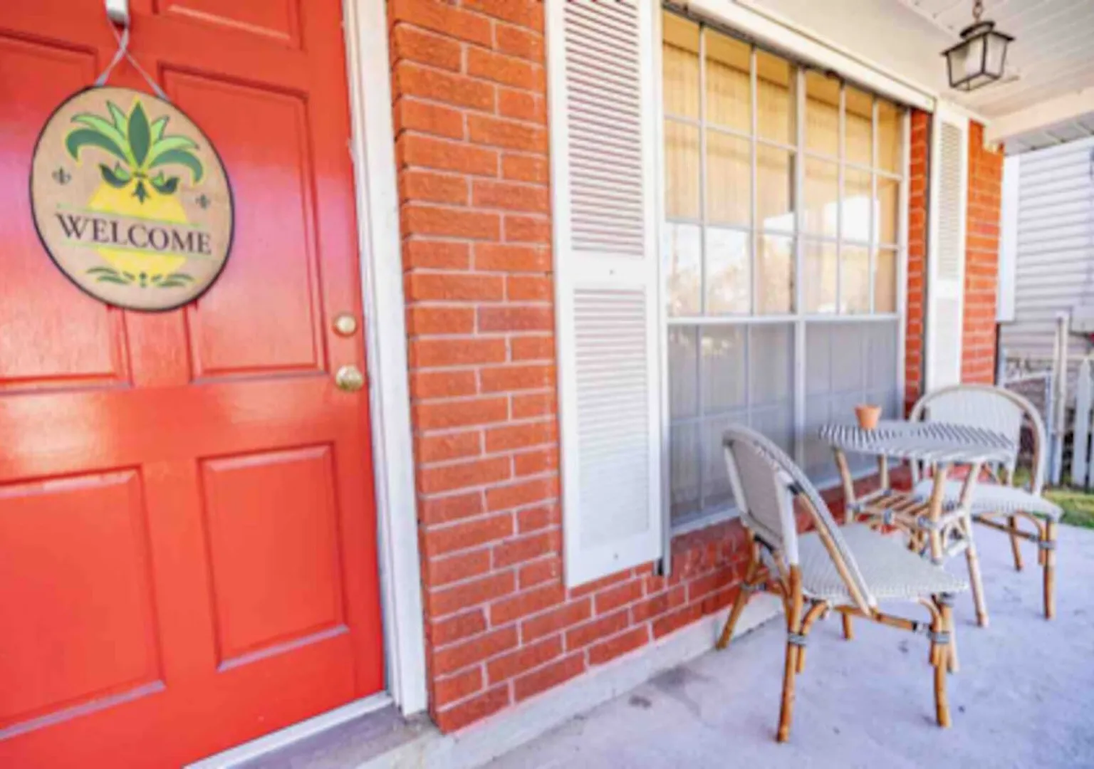 NOLA Retreat: 5-Bed Home with Carport in Safe Harahan — Photo 2