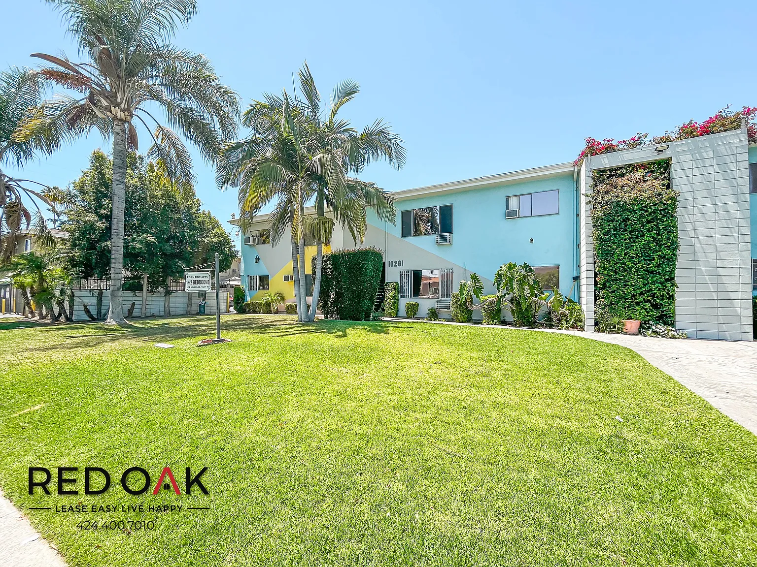 Fantastic One Bedroom with Loads Of Natural Light, Pool, On-Site Laundry, and Secure Parking Avai... — Photo 4