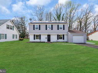 107 Plumtree Ln, Willingboro, NJ