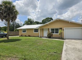 6107 Hickory Dr, Fort Pierce, FL 34982