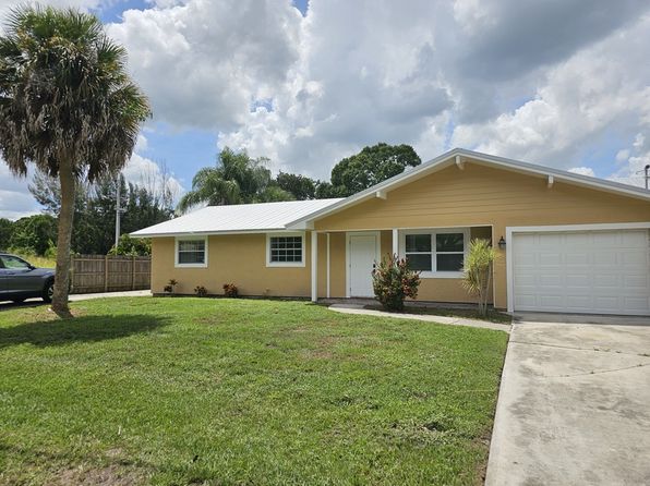 6107 Hickory Dr