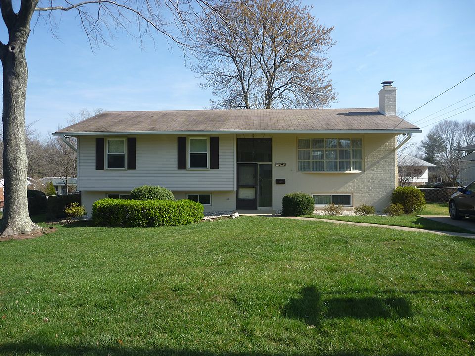 1st image of 7202 Farr St