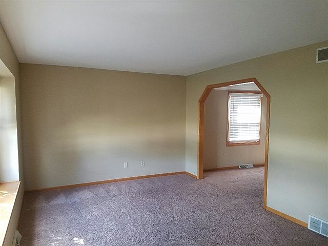 2nd image of 3770 Highpoint Rd