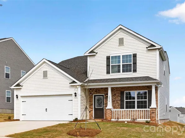 588 17th Avenue Ct NE, Hickory, NC 28601