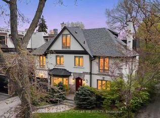15 Strathallan Blvd, Toronto, ON M5N 1S8