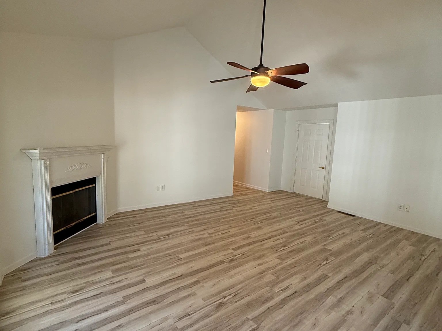 3 bed, 1400 sqft, $1,795 — Photo 3
