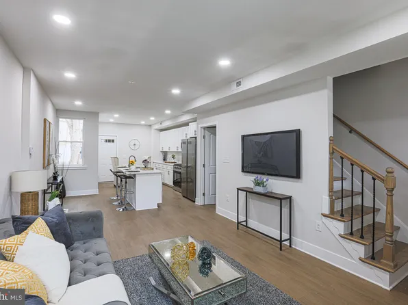 2037 Braddish Ave, Baltimore, MD 21216