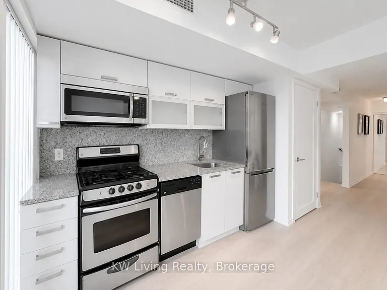 36 Lisgar St #1211E — Photo 8