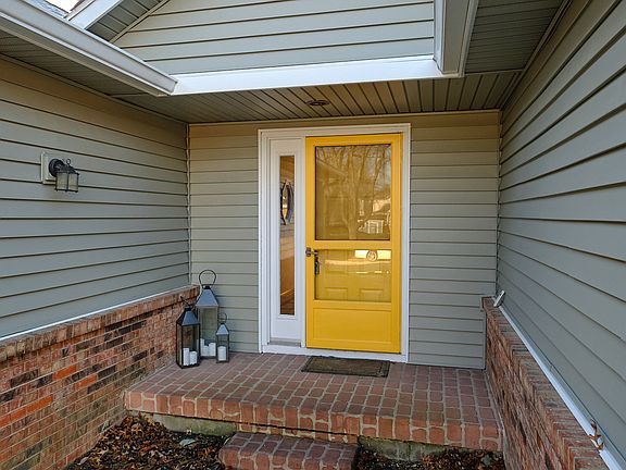 3rd image of 11721 Sterrett Blvd
