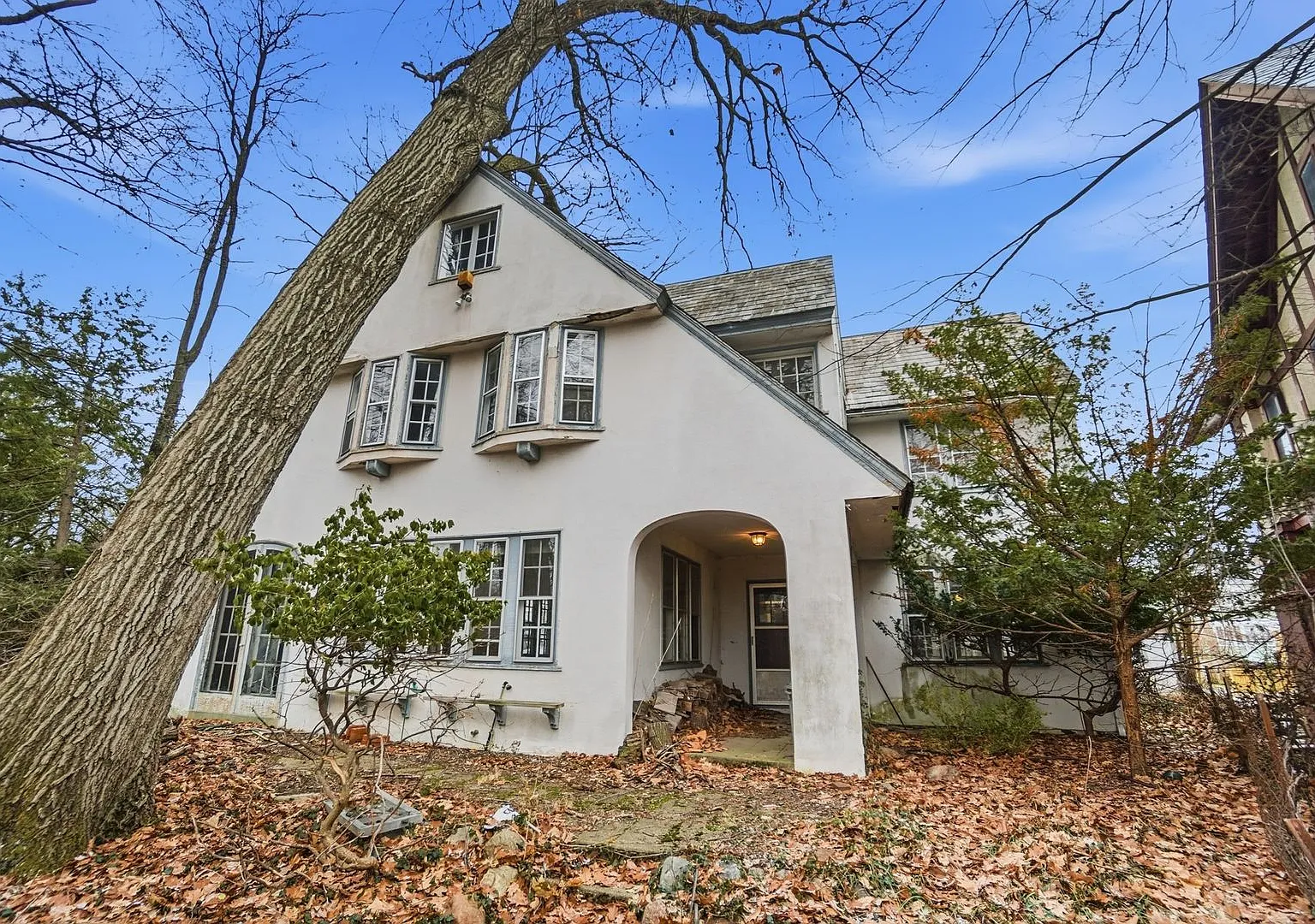 Newly Renovated Private House On Iuka Ave Ravine Central Campus Newly Renovated - Flexible Pricing — Photo 1