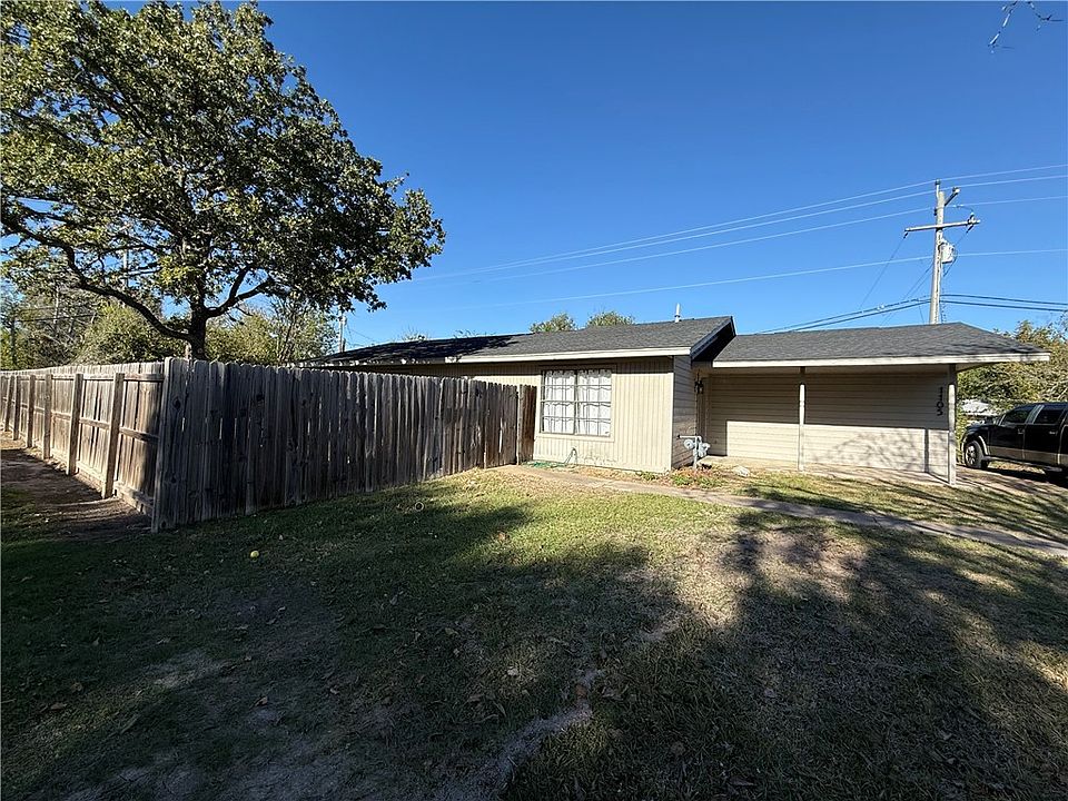 2nd image of 1105 Taurus Cir