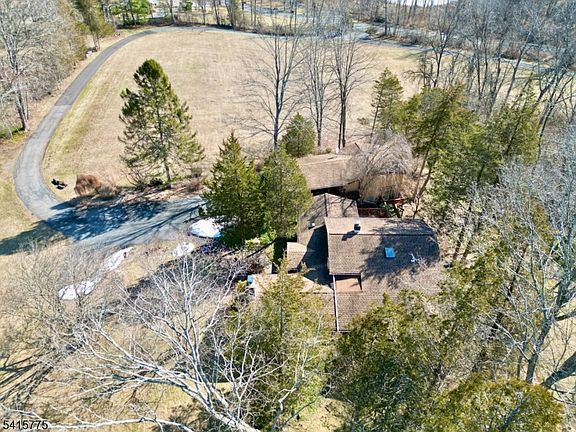 4th image of 72 Cedar Lake Rd