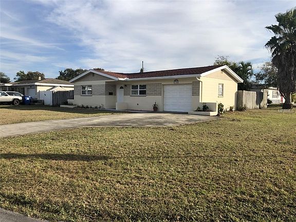 4th image of 790 85th Ave N
