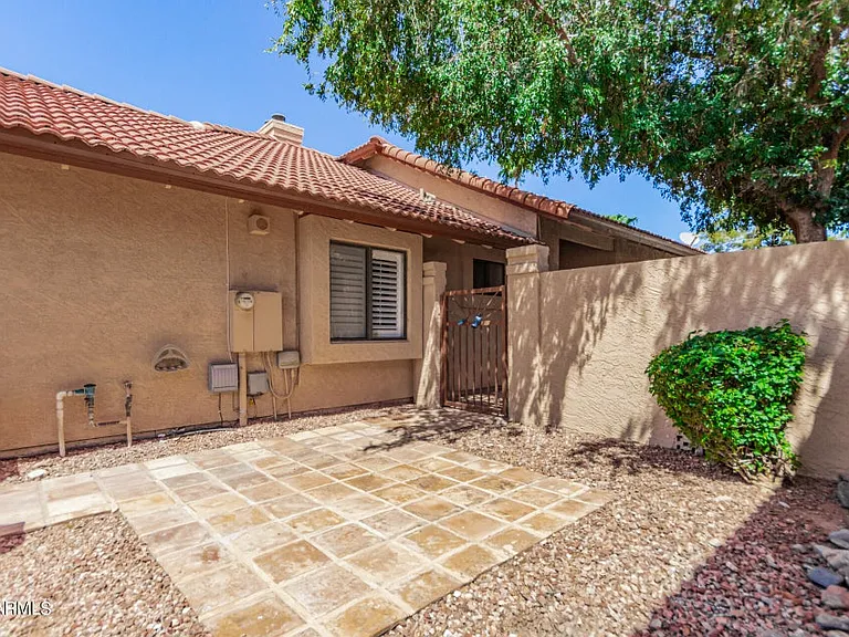 6920 W Morrow Dr — Photo 36