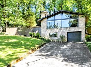 1857 Old Creek Trl, Vestavia Hills, AL 35216