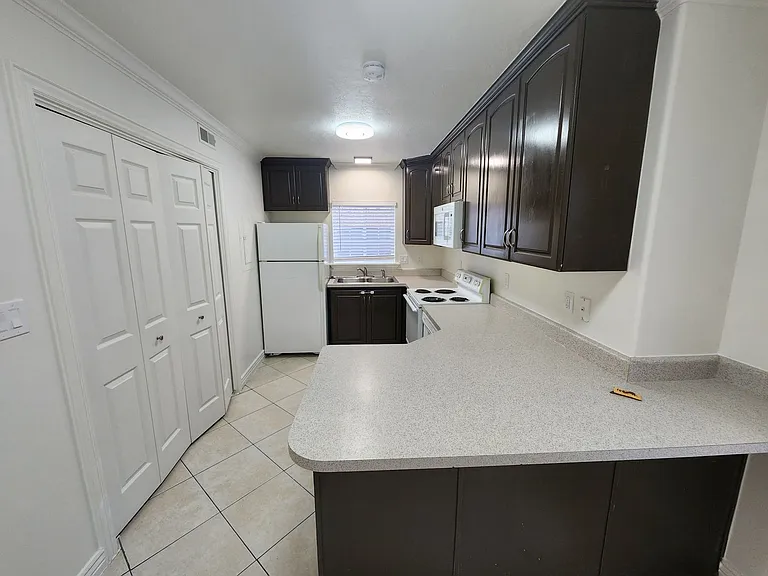 412 N 1080 W — Photo 4