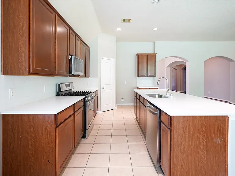 28038 Emma Gardens Ln — Photo 11