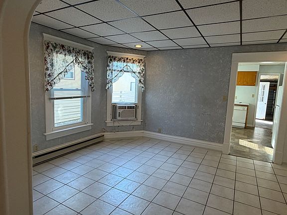 2nd image of 406 4th Ave SE