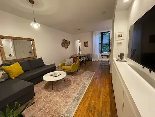 Rented by Oxford Property Group | media 4