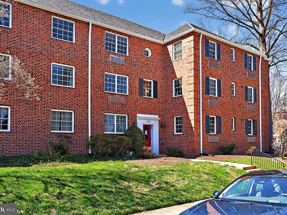 1st image of 1718 W Abingdon Dr APT 201