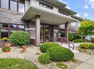 6754 Raymond Rd APT 213, Madison, WI 53719