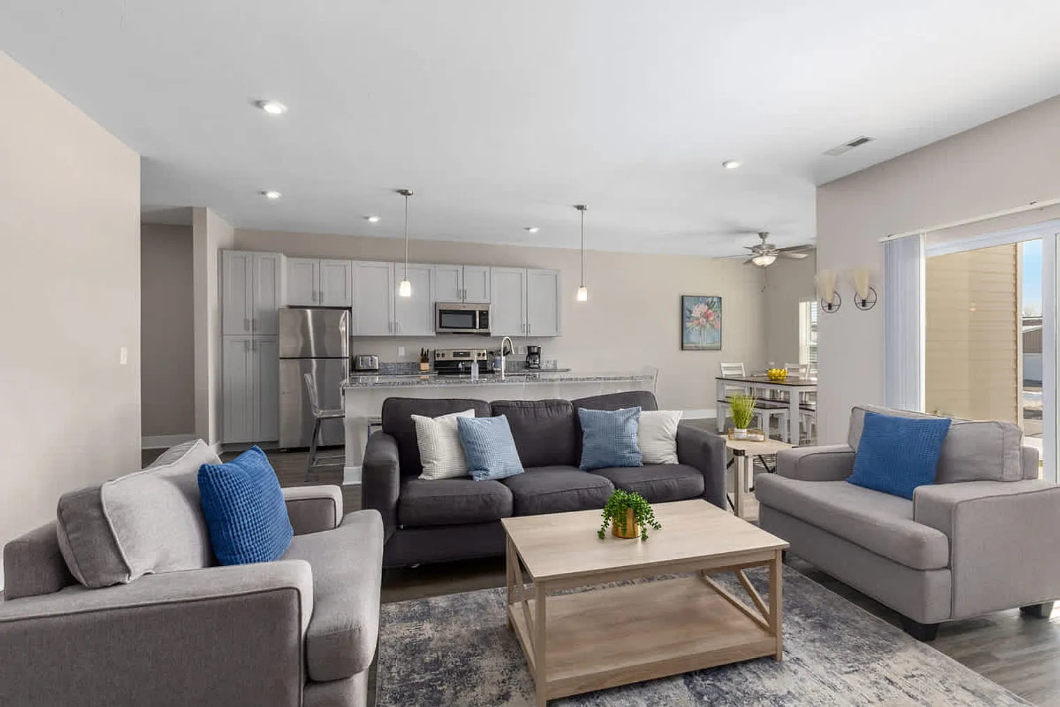 2 bed, 2.0 bath, 1345 sqft, $1,701 — Photo 1