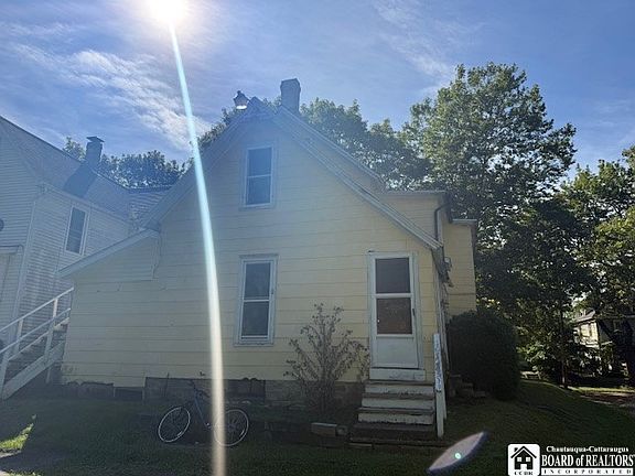 3rd image of 17 Tew St