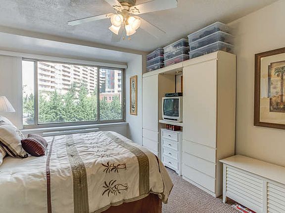 5th image of 1210 N Taft St APT 511