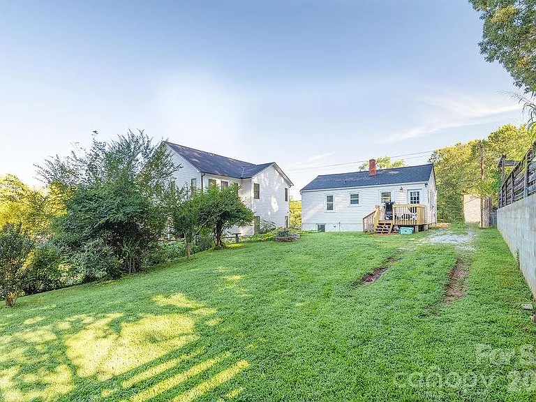 85 Morris St — Photo 4