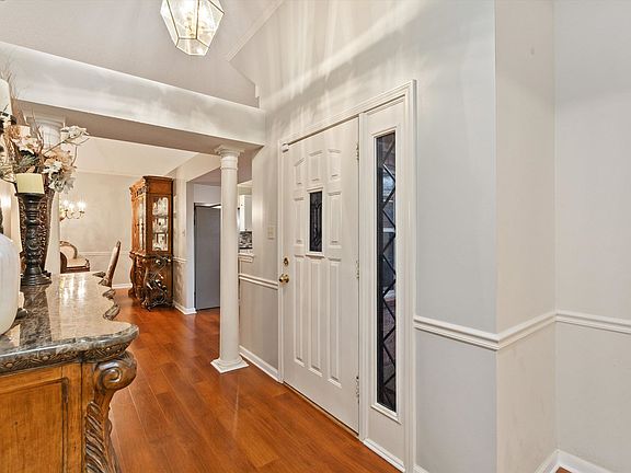 3rd image of 1829 Woodchase Glen Dr