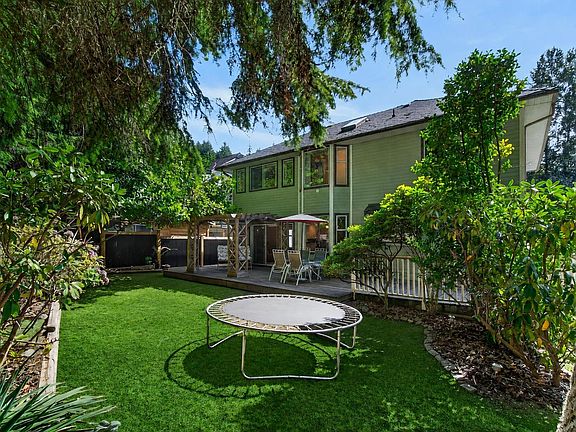 2nd image of 3 Chevalier Ct