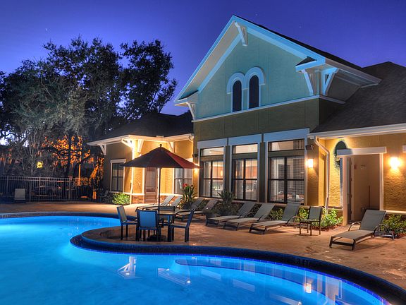 Valrico Station Pool Area