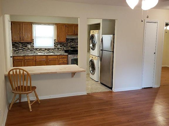 3rd image of 420 S 11th St