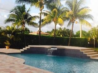 185 NW 132nd Ave, Miami, FL 33182