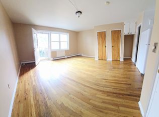 6506 163rd St APT 2B, Flushing, NY 11365